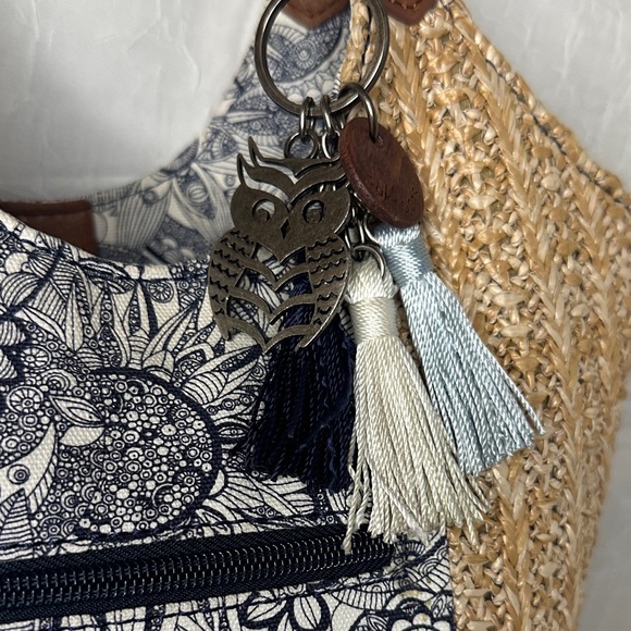 Sakroots Tan and Black Tote Bag - Picture 2 of 10